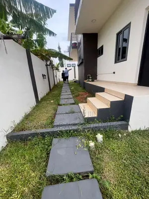 4bdrm Duplex in Burma Camp for rent