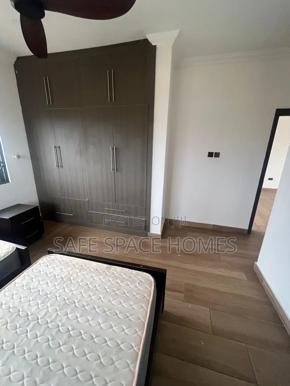 4bdrm Duplex in Burma Camp for rent
