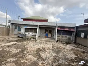 3bdrm House in Lapaz, Nyanmekye for sale