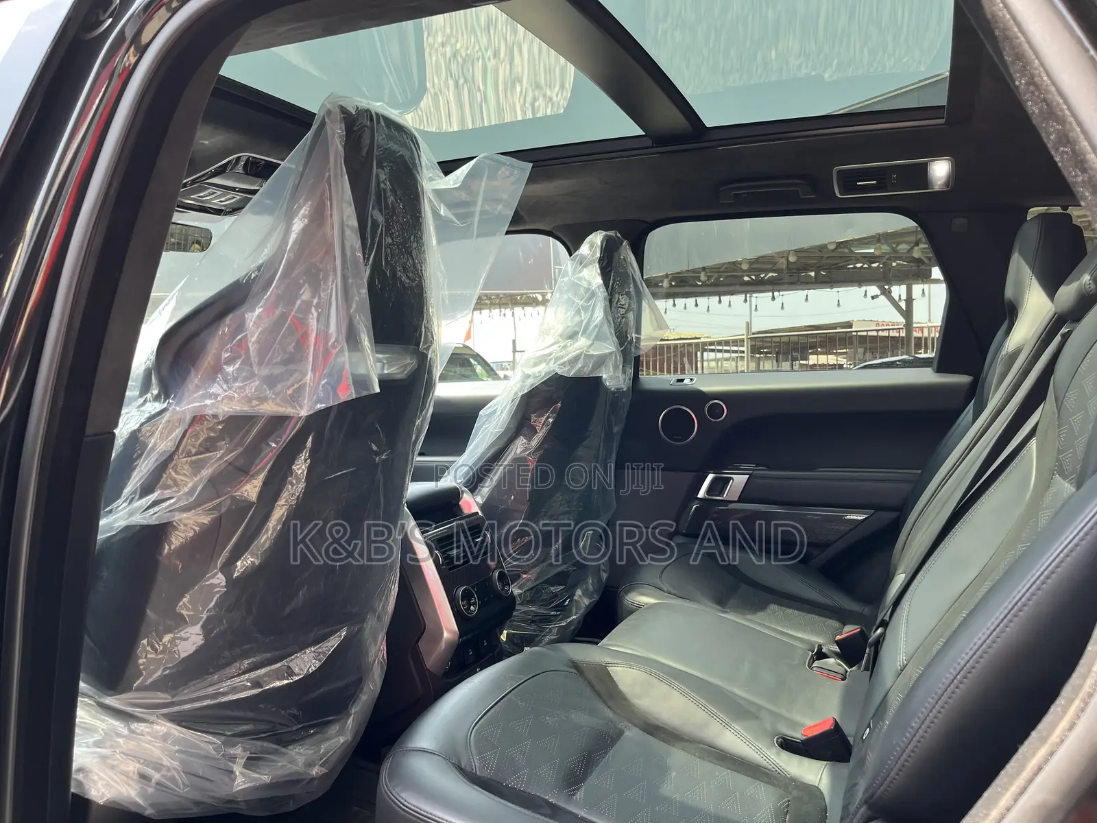 Land Rover Range Rover Sport SVR 4x4 2020 Black