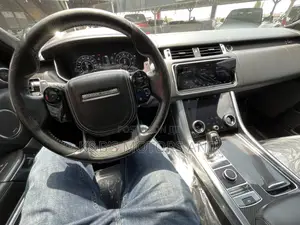 Land Rover Range Rover Sport SVR 4x4 2020 Black
