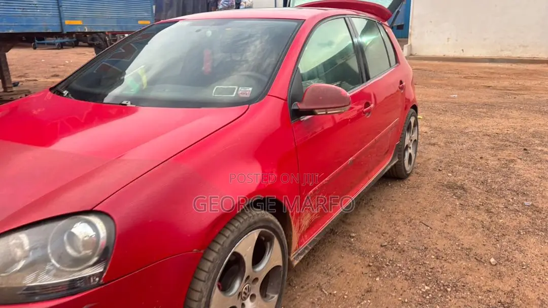 Volkswagen Golf 2009 Red