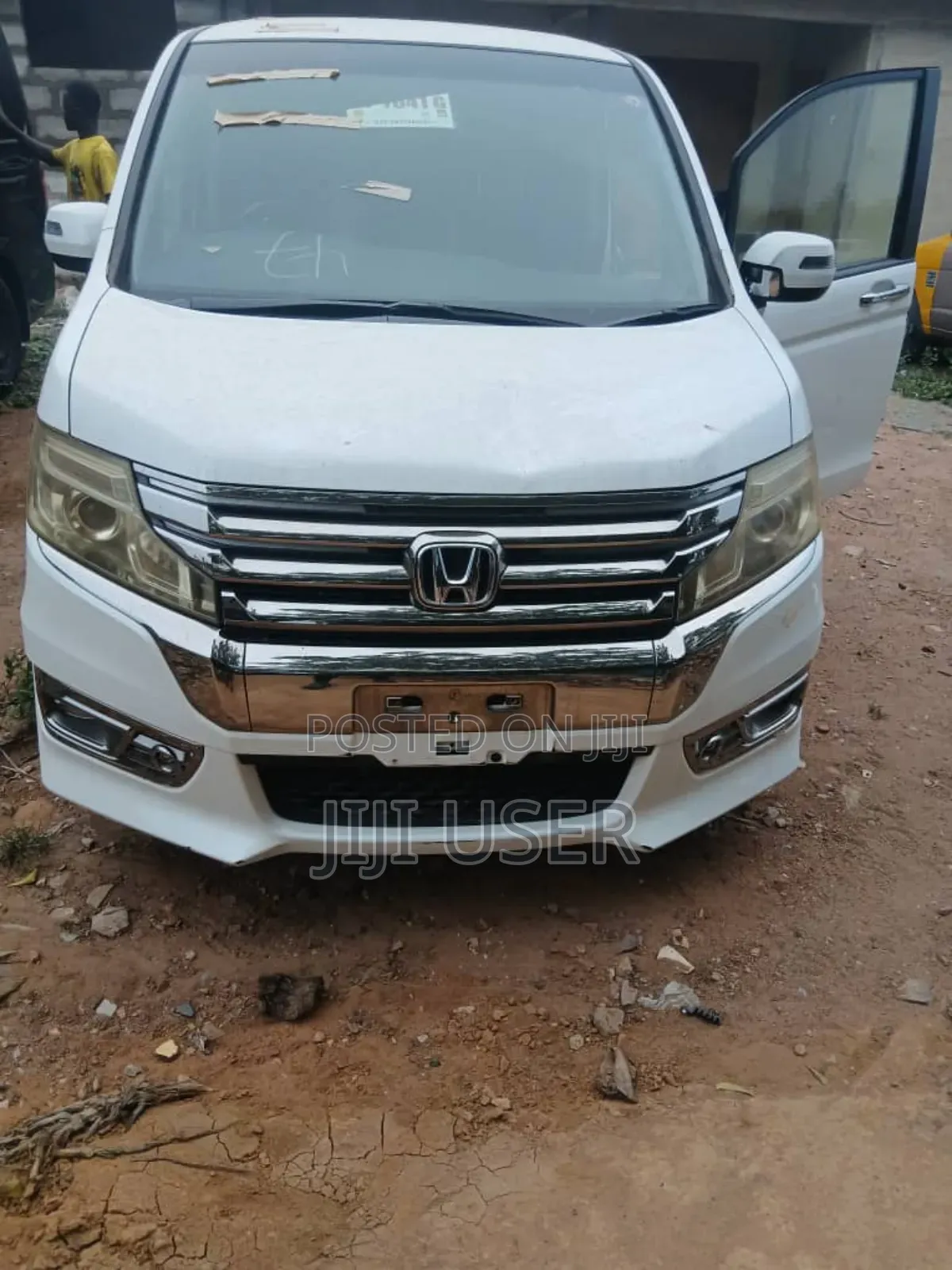 Honda Stepwgn 2012 White