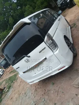 Honda Stepwgn 2012 White