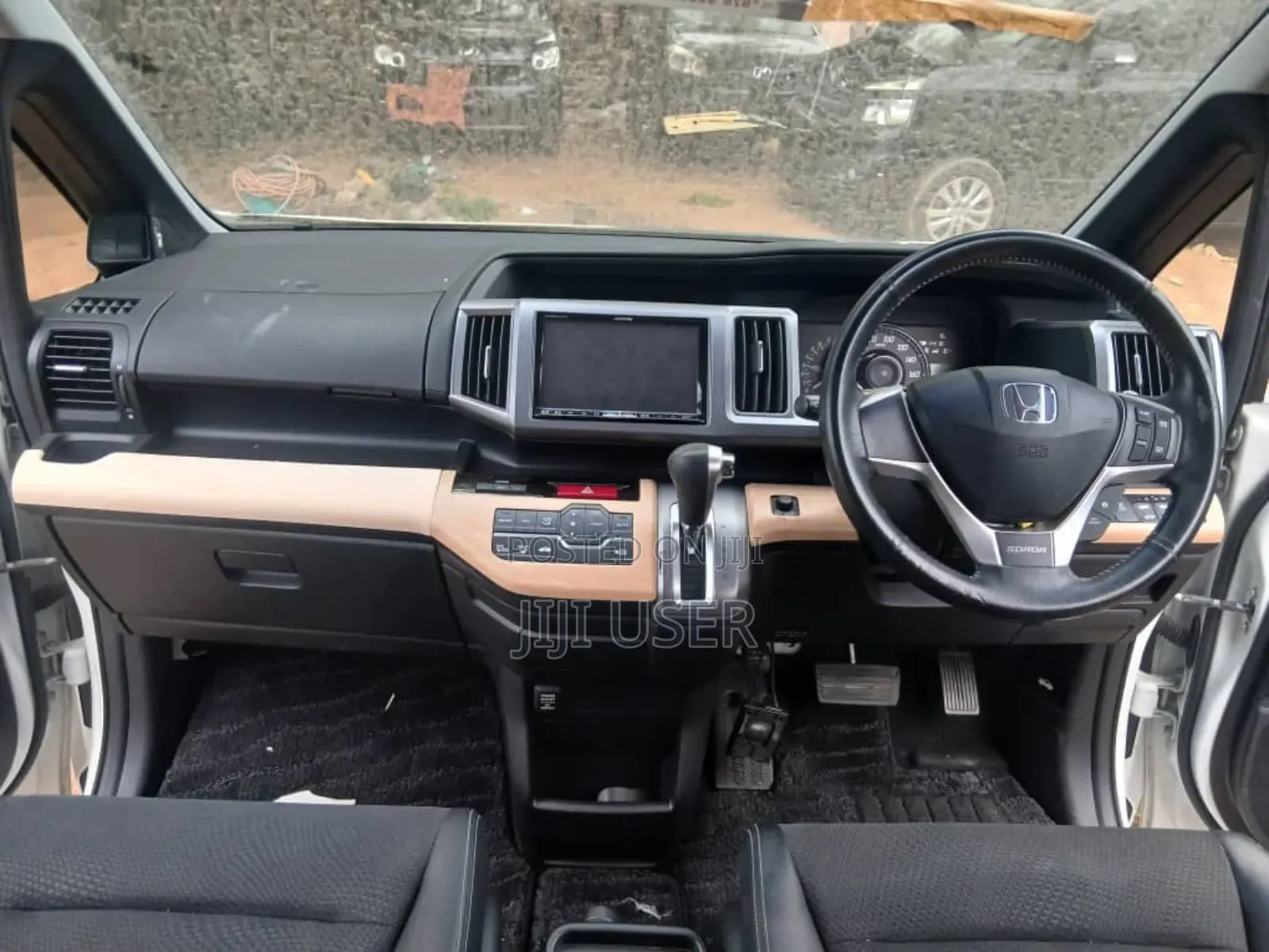 Honda Stepwgn 2012 White