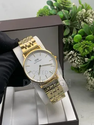 Daniel Wellington Metal Strap Watch–Unisex Designer Watch Gh