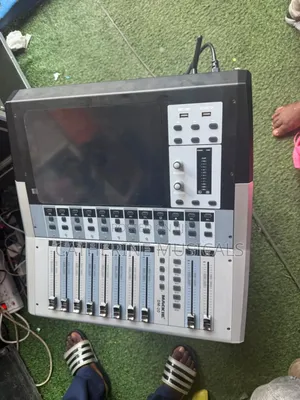 Mackkie Digital Mixer 20 Channel