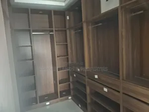 5bdrm House in Police Station for sale