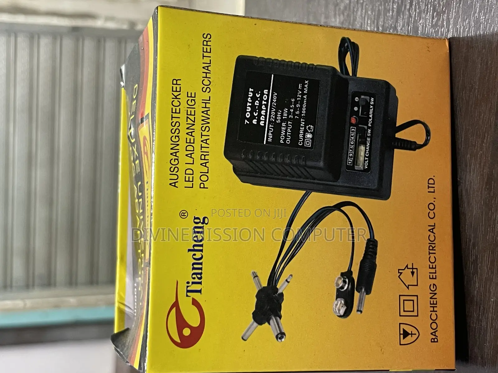 Deluxe Universal Ac/Dc Adapter 3v to 12v