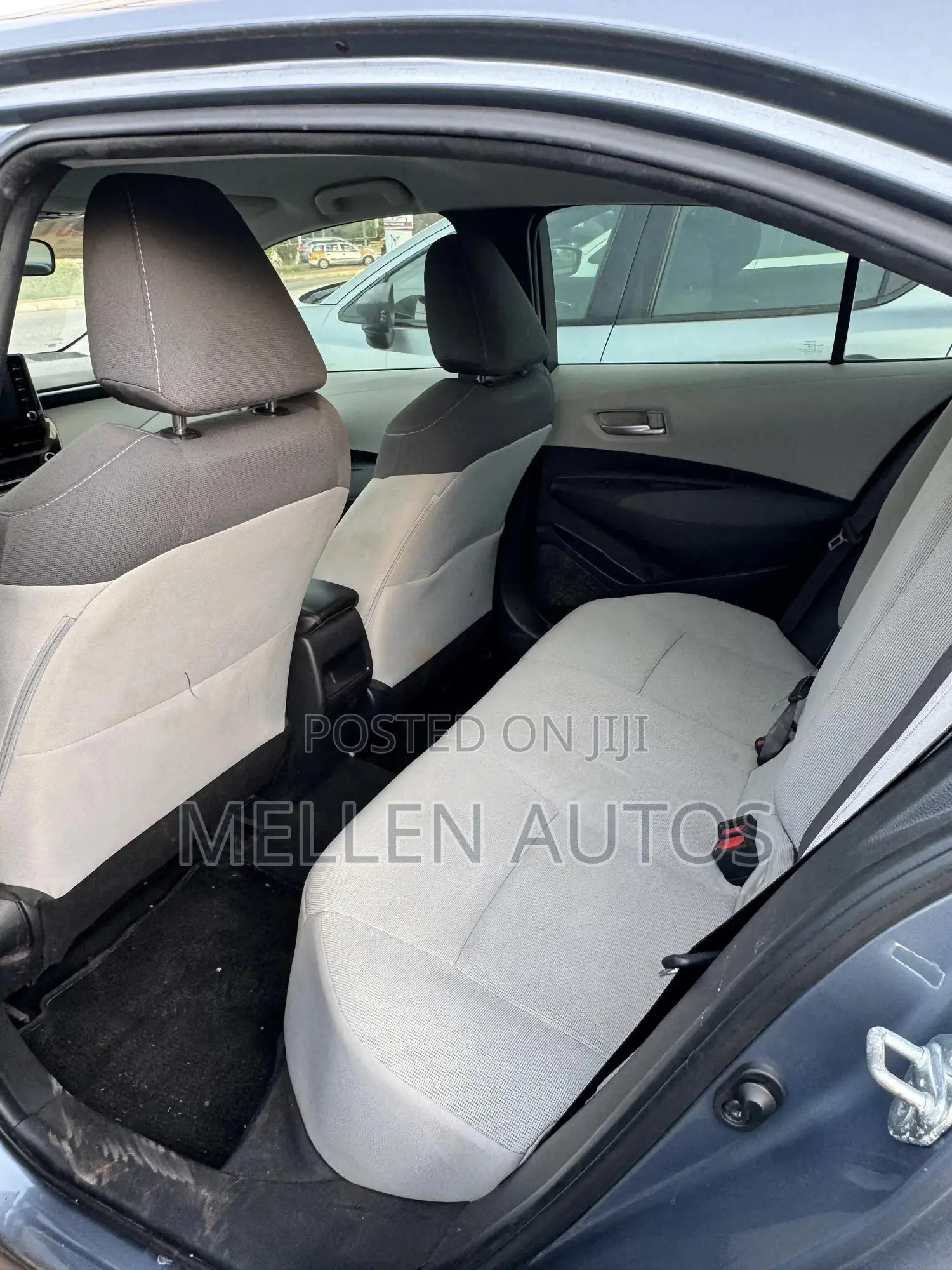 Toyota Corolla LE 2020 Gray