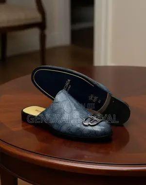 Balenciaga Mens Leather Half Shoe Navy Color