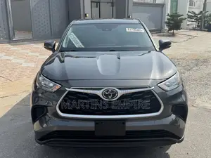 Toyota Highlander LE AWD 2020 Gray