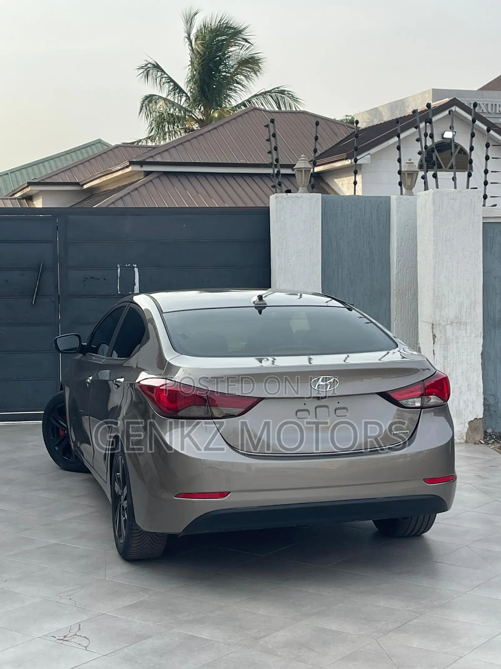 Hyundai Elantra Limited 4dr Sedan (1.8L 4cyl 6A) 2014 Gray