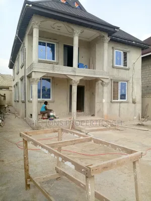5bdrm House in Millions Properties, Kumasi Metropolitan for sale