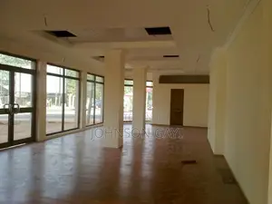 Warehouse With 4bedroom en-Suite
