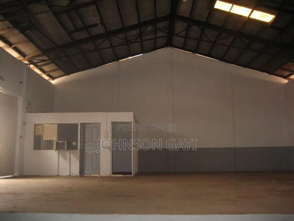 Warehouse With 4bedroom en-Suite
