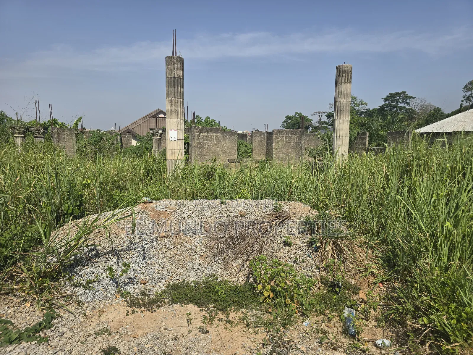 Uncompleted Lintel Level House Nyankyerenyease for Sale