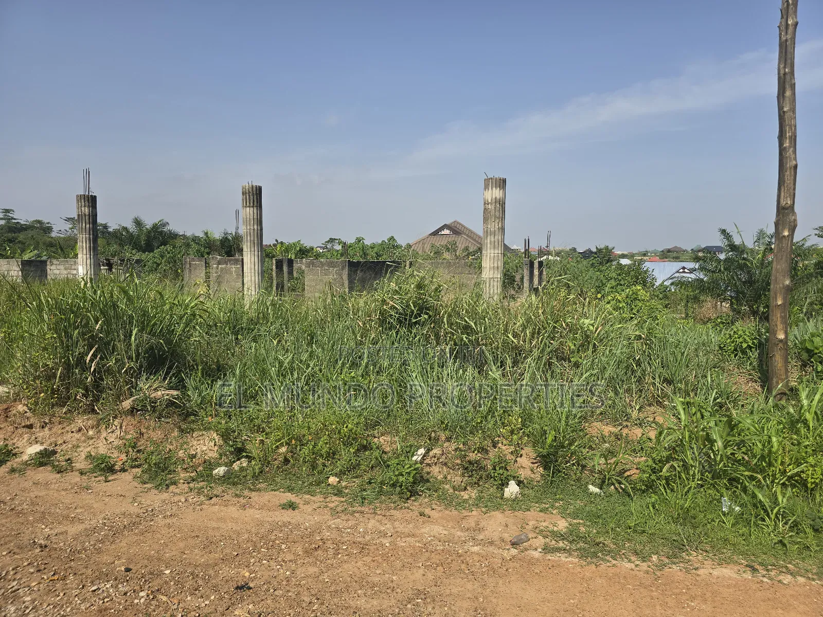Uncompleted Lintel Level House Nyankyerenyease for Sale