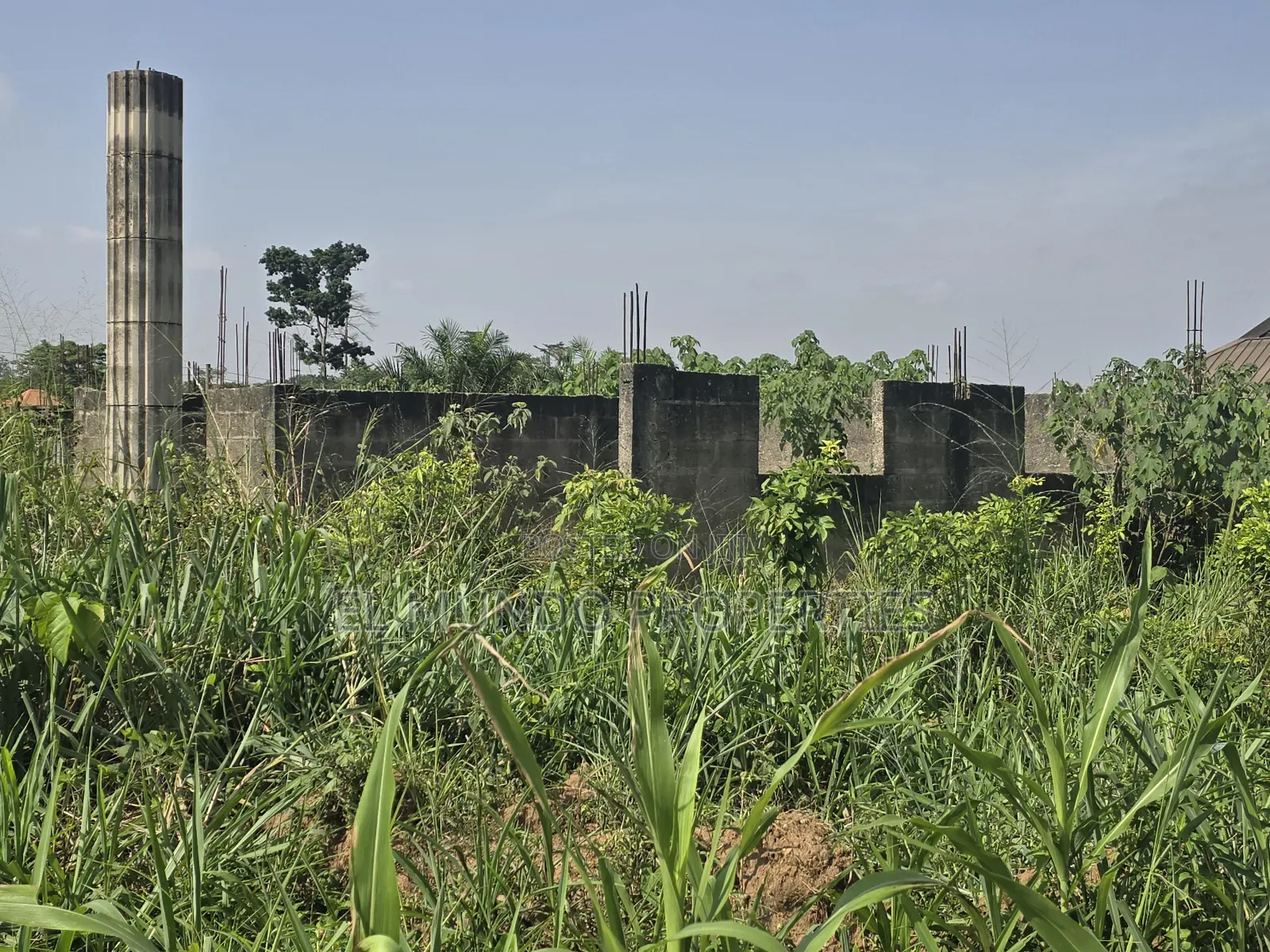 Uncompleted Lintel Level House Nyankyerenyease for Sale