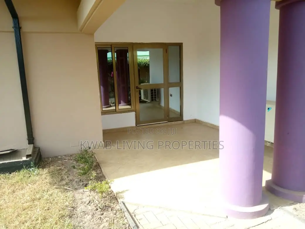 3bdrm House in East Legon for rent