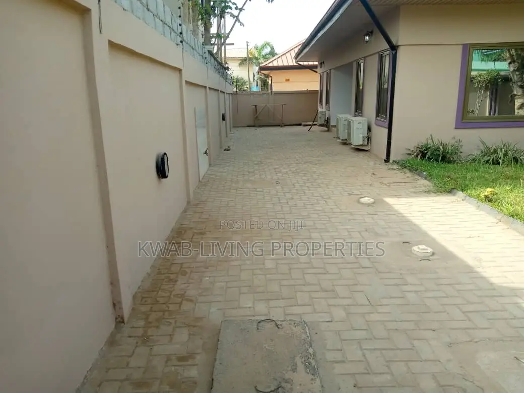 3bdrm House in East Legon for rent