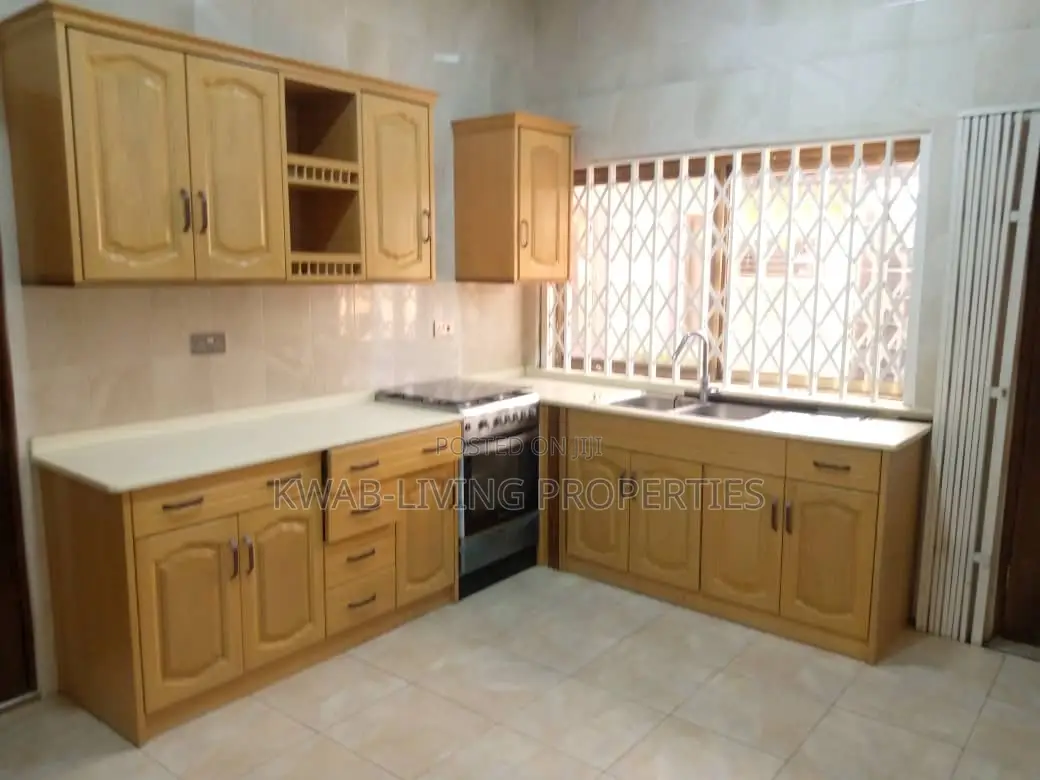 3bdrm House in East Legon for rent