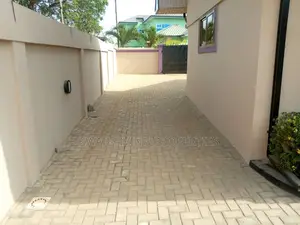 3bdrm House in East Legon for rent