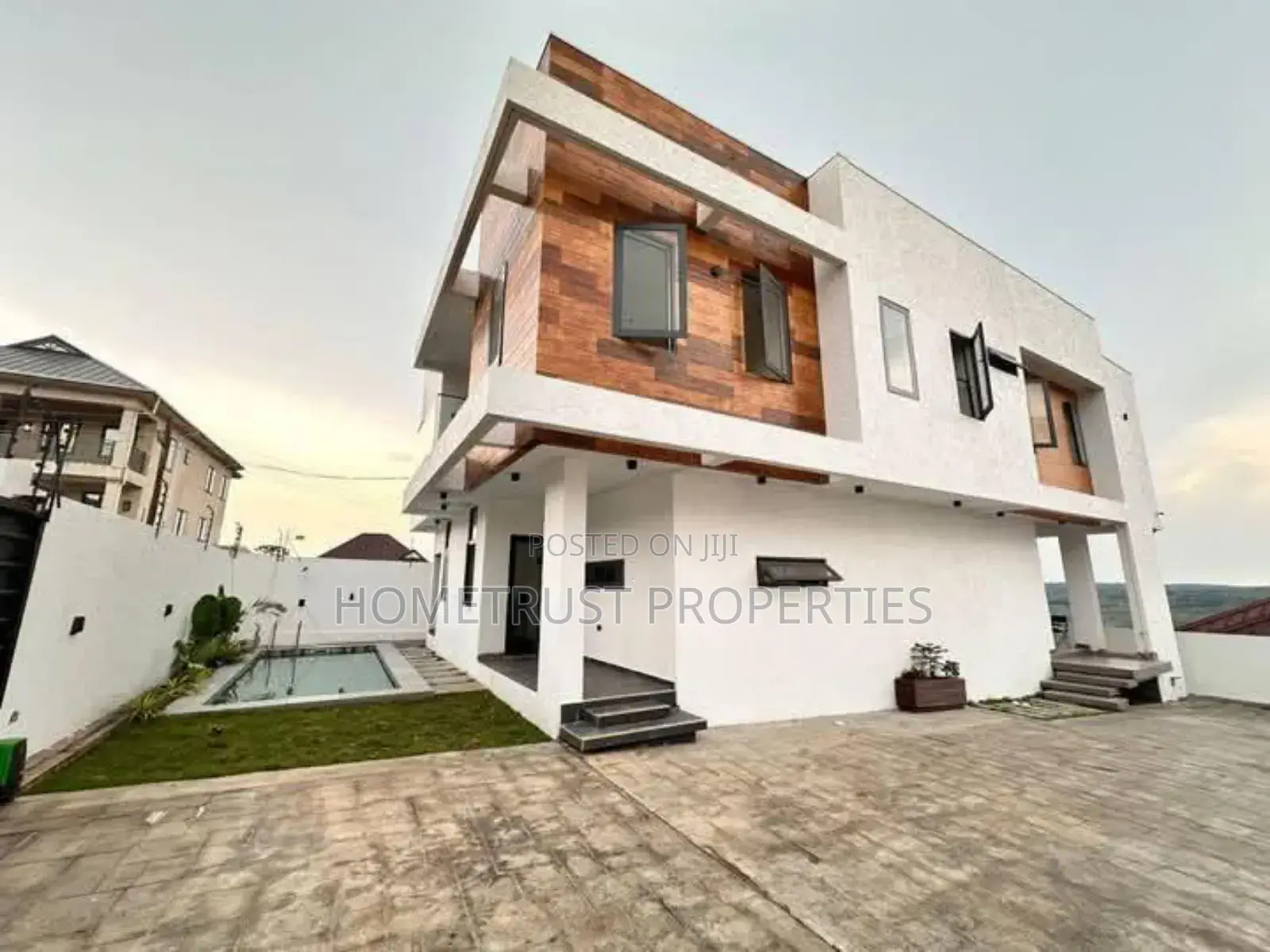 4bdrm House in Aburi Adonteng for sale