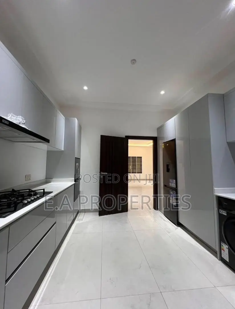 2bdrm Duplex in Ea Properties, Lake Side Estate for sale