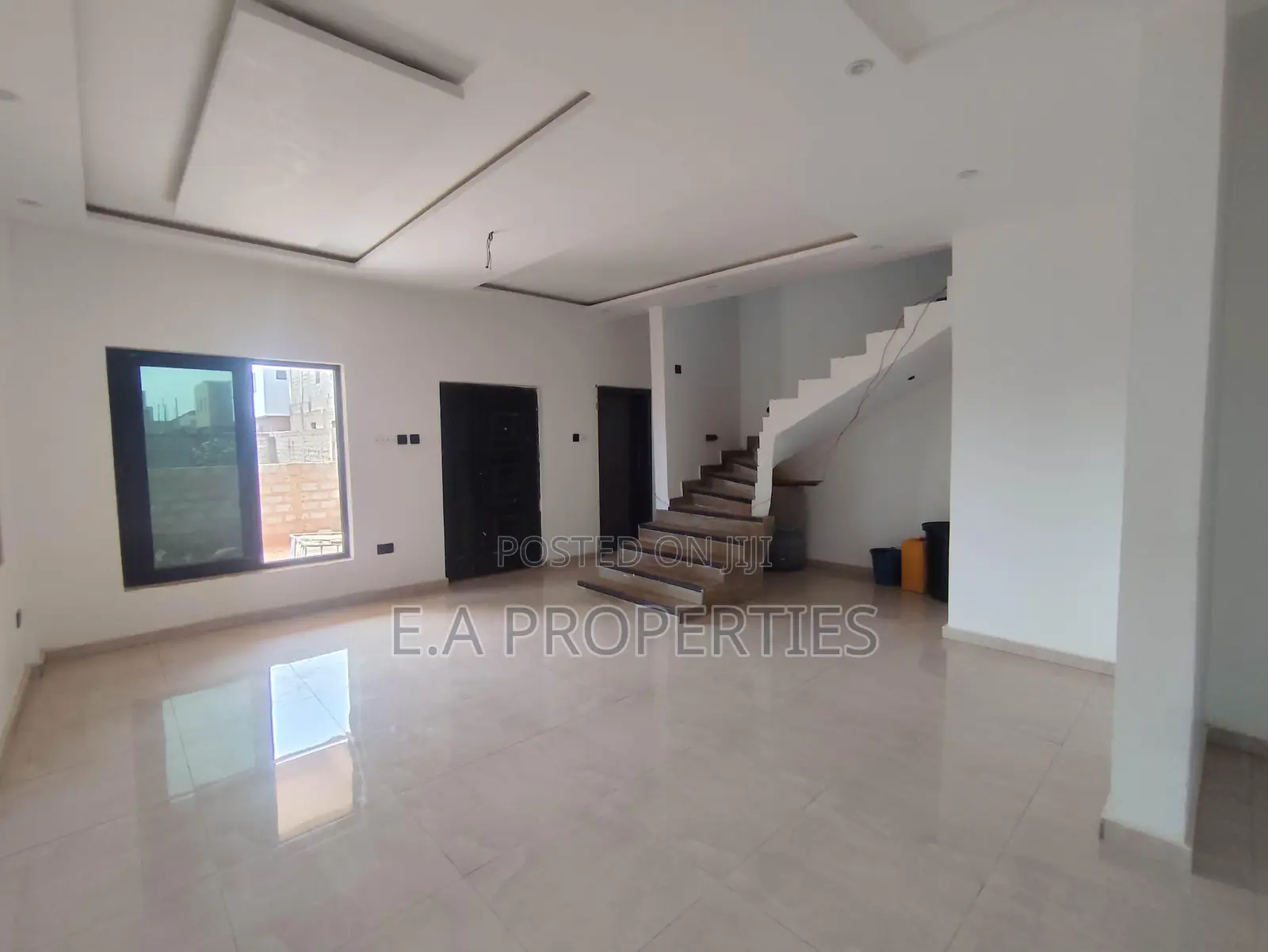4bdrm Duplex in Ea Properties, Lake Side Estate for sale