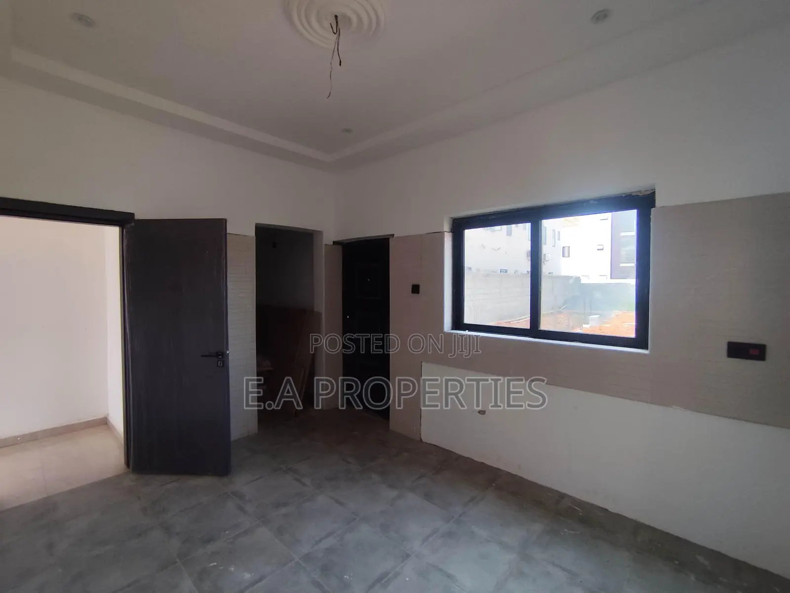 4bdrm Duplex in Ea Properties, Lake Side Estate for sale
