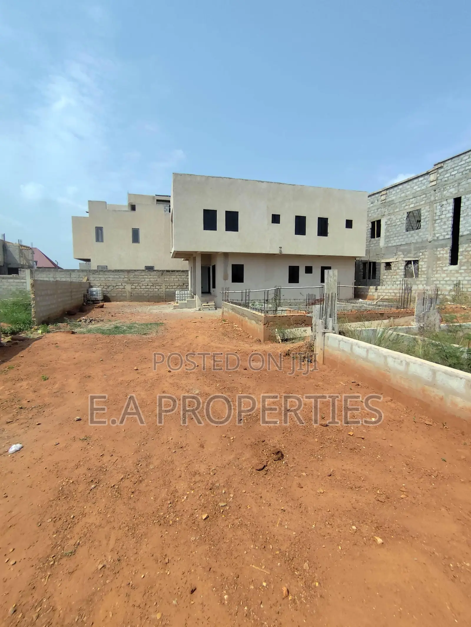 4bdrm Duplex in Ea Properties, Lake Side Estate for sale