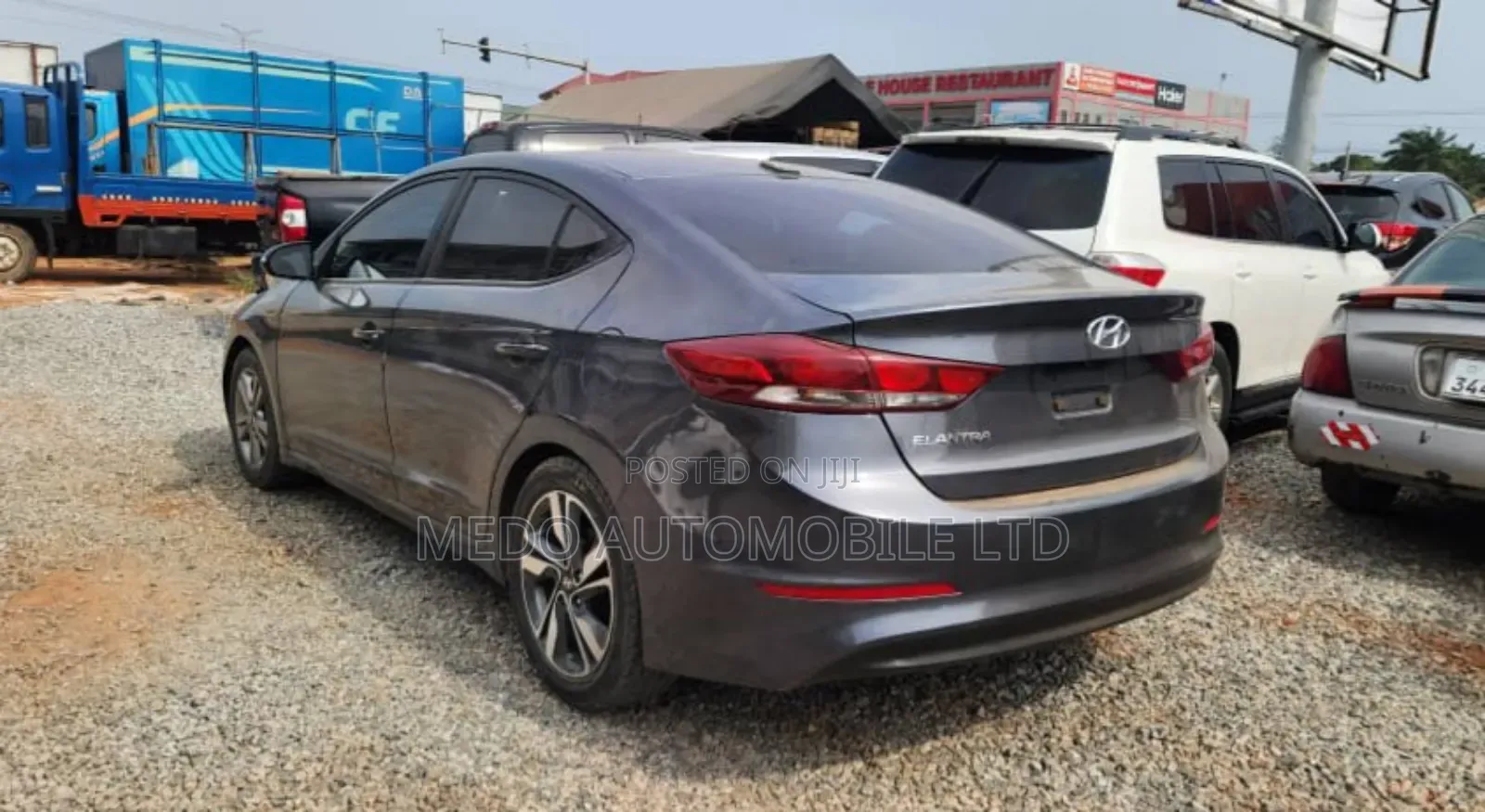 Hyundai Elantra 2017 Silver