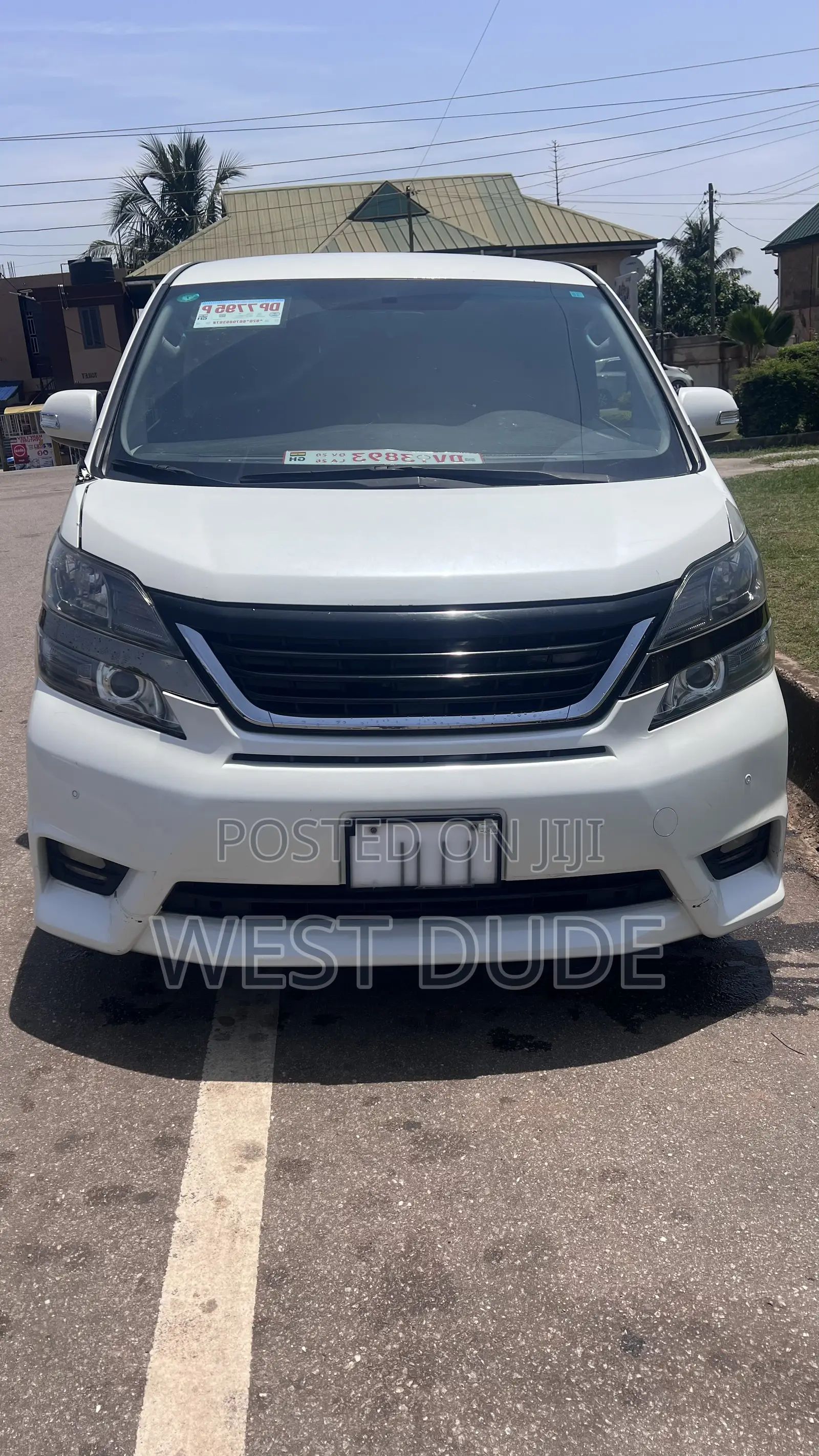 Toyota Vellfire 2011 White
