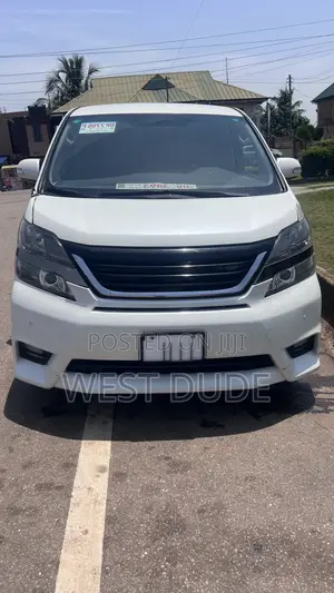 Toyota Vellfire 2011 White