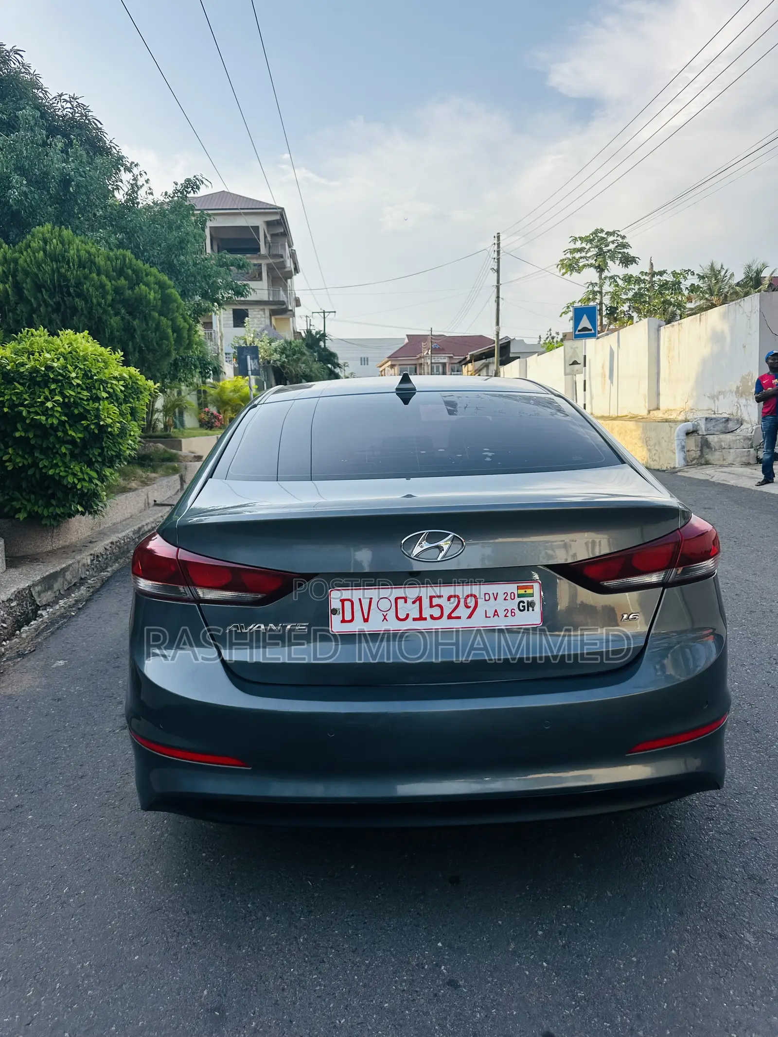 Hyundai Elantra Limited Sedan FWD (2.0L 4cyl 6A) 2017 Gray