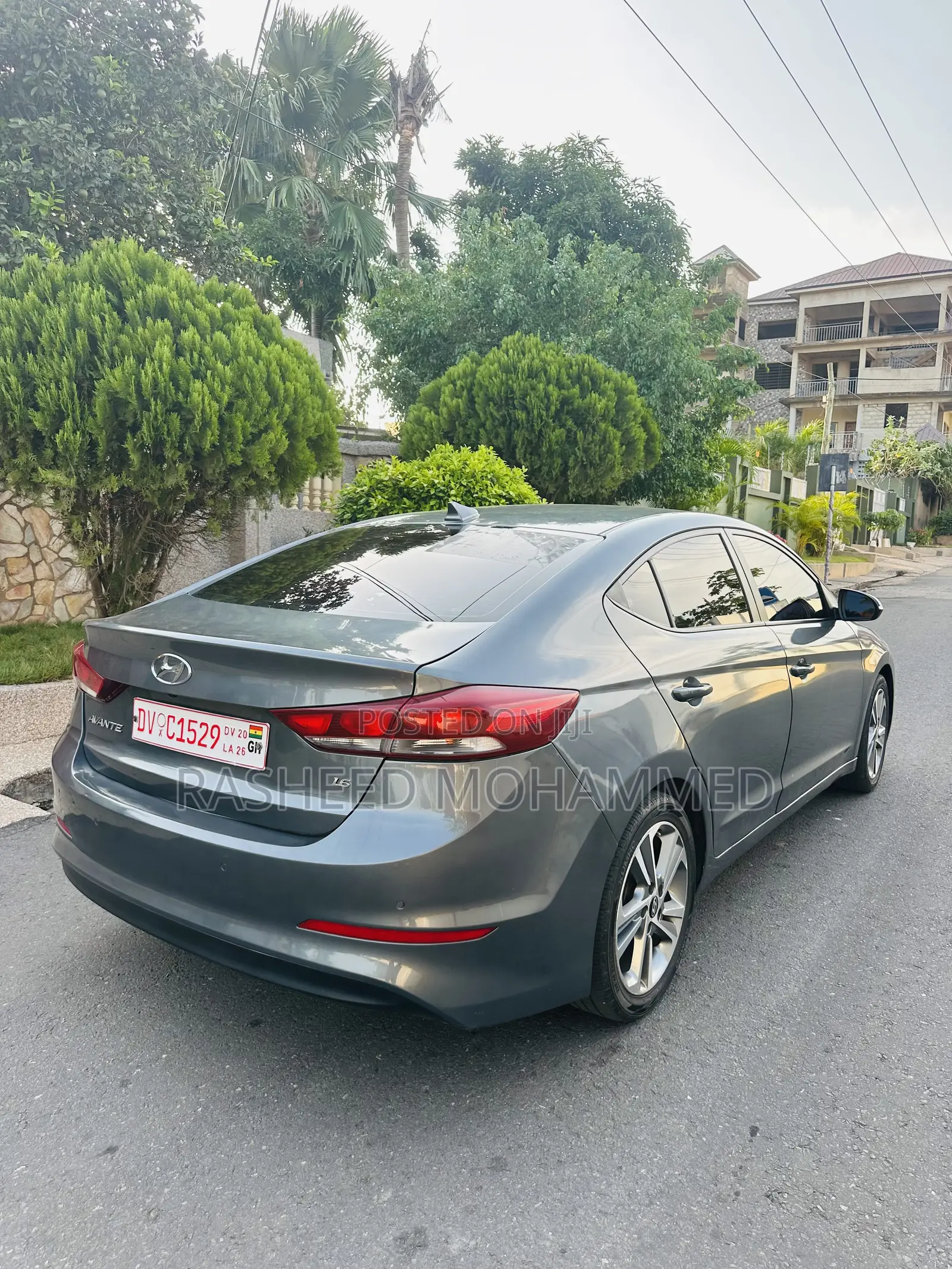 Hyundai Elantra Limited Sedan FWD (2.0L 4cyl 6A) 2017 Gray