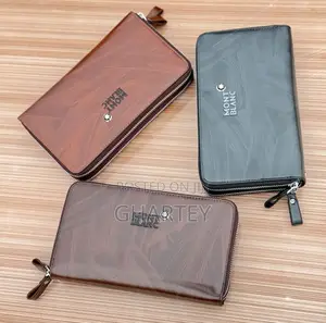 Luxury Montblanc Leather Wallet–Elegant Style for the Modern Gentleman