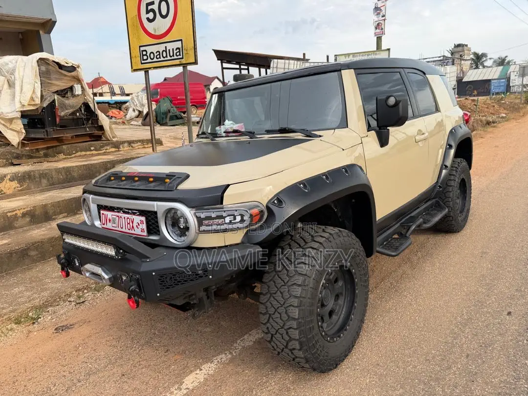 Toyota FJ Cruiser 4x4 Automatic 2012
