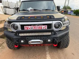 Toyota FJ Cruiser 4x4 Automatic 2012