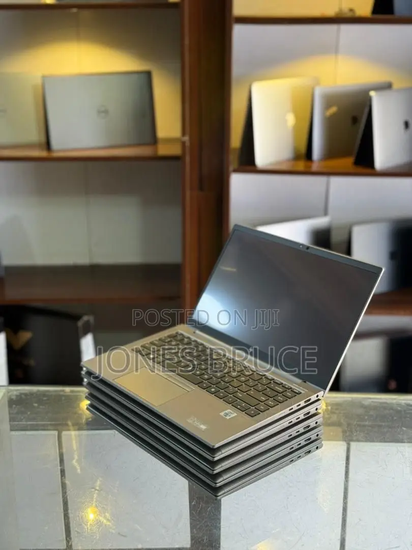 Laptop HP ZBook Firefly 14 G7 8GB Intel Core i5 SSD 512GB