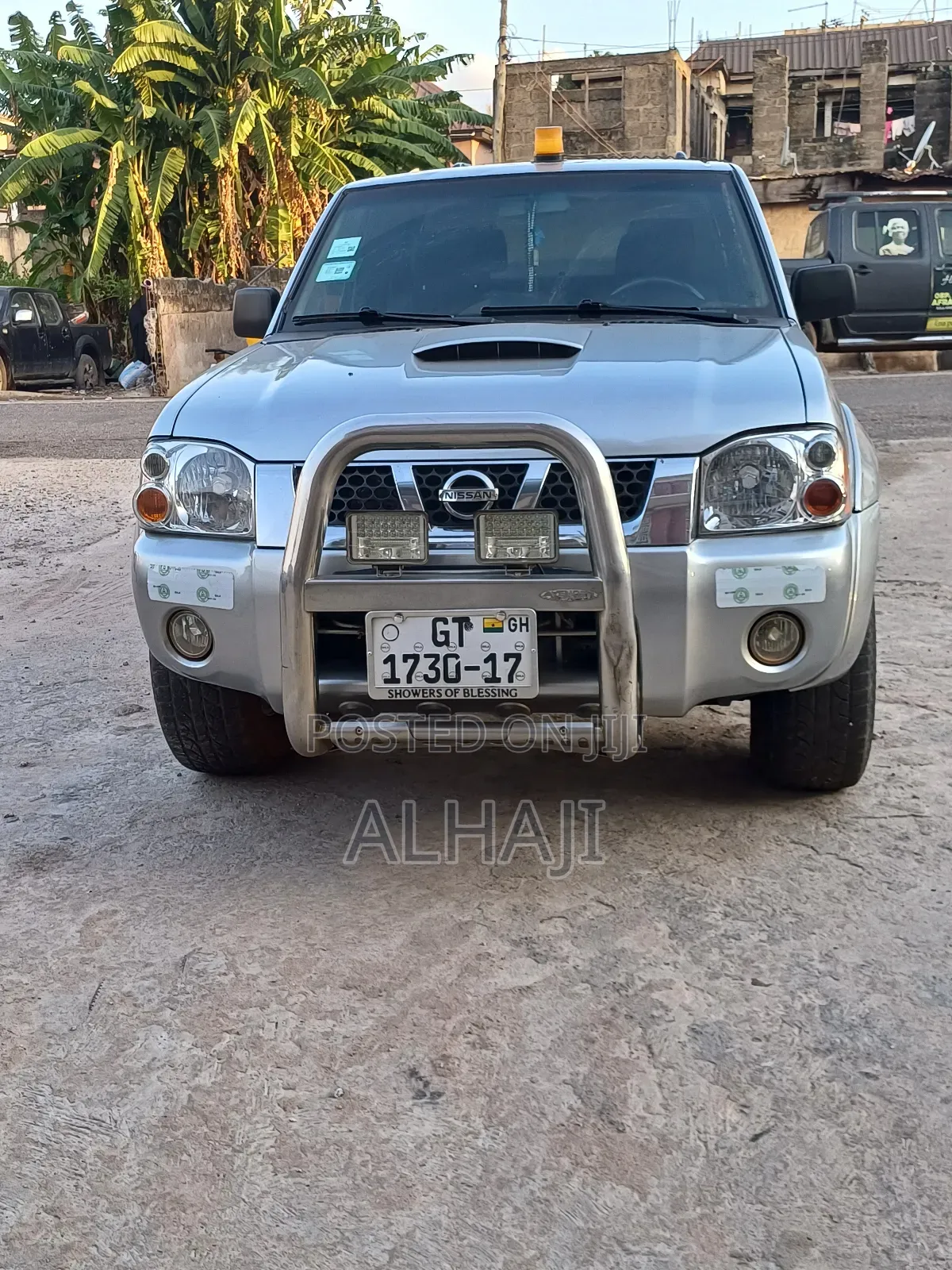 Nissan Hardbody 2015 Silver