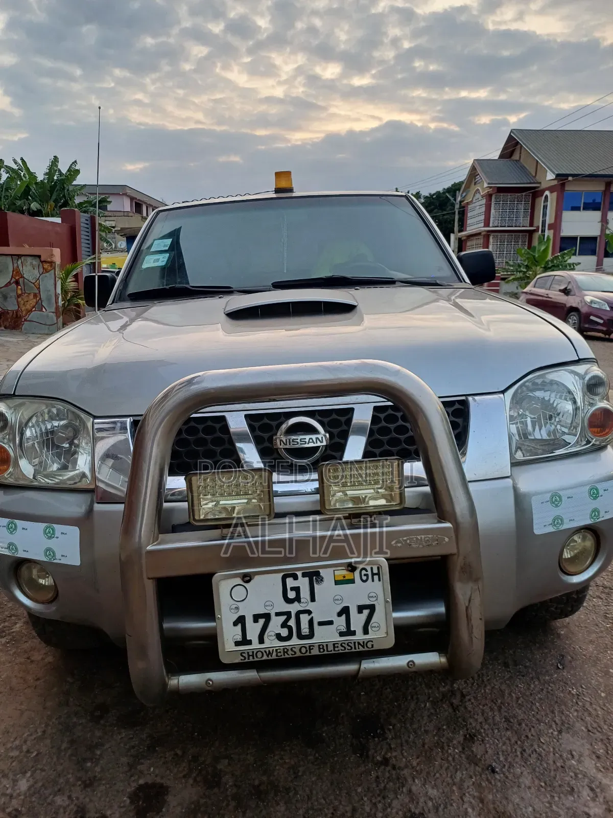 Nissan Hardbody 2015 Silver