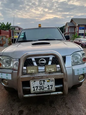 Nissan Hardbody 2015 Silver