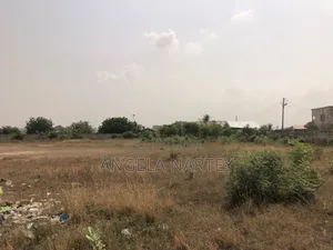 Walled and Gated 18 Plots for Sale at Santeo