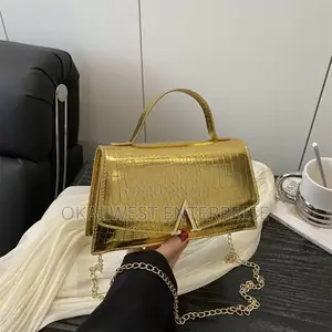 2025 Luxe Minimalist Handbag - Perfect for Any Occasion
