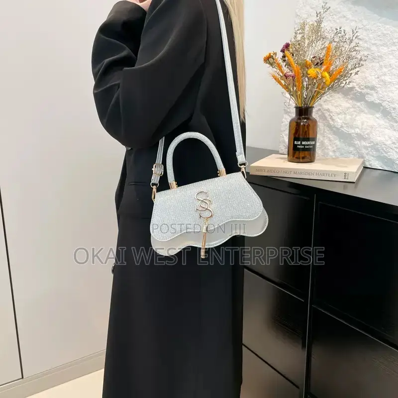 Timeless Elegance: The 2025 Summer Luxe Shoulder Bag