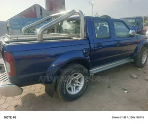Nissan Hardbody 2010 Blue