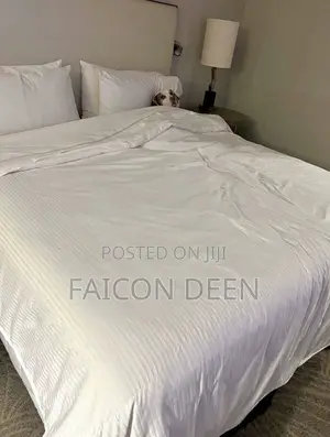 Luxury Pure Cotton White Stripped Duvet Cover (Suitable for Hotels