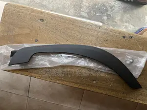 Toyota Corrola Cross 2021-2024 Back Door Arc/Fender Moulding